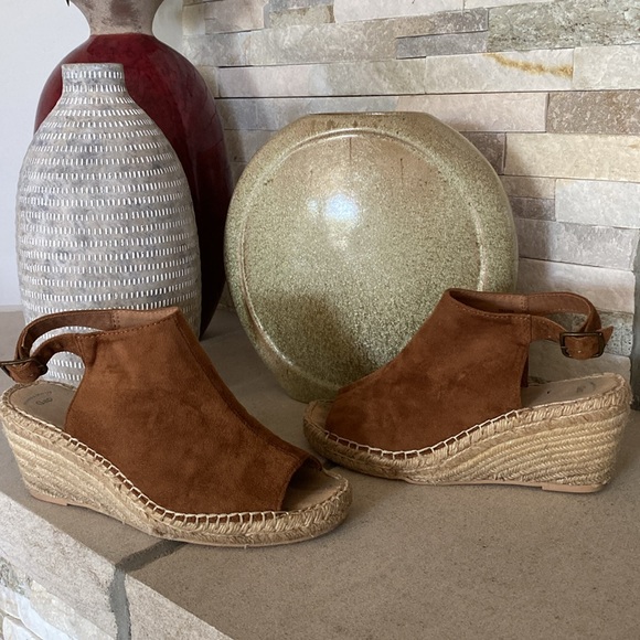 GAP Faux Suede Strap Espadrille Wedge Mules - Picture 2 of 11